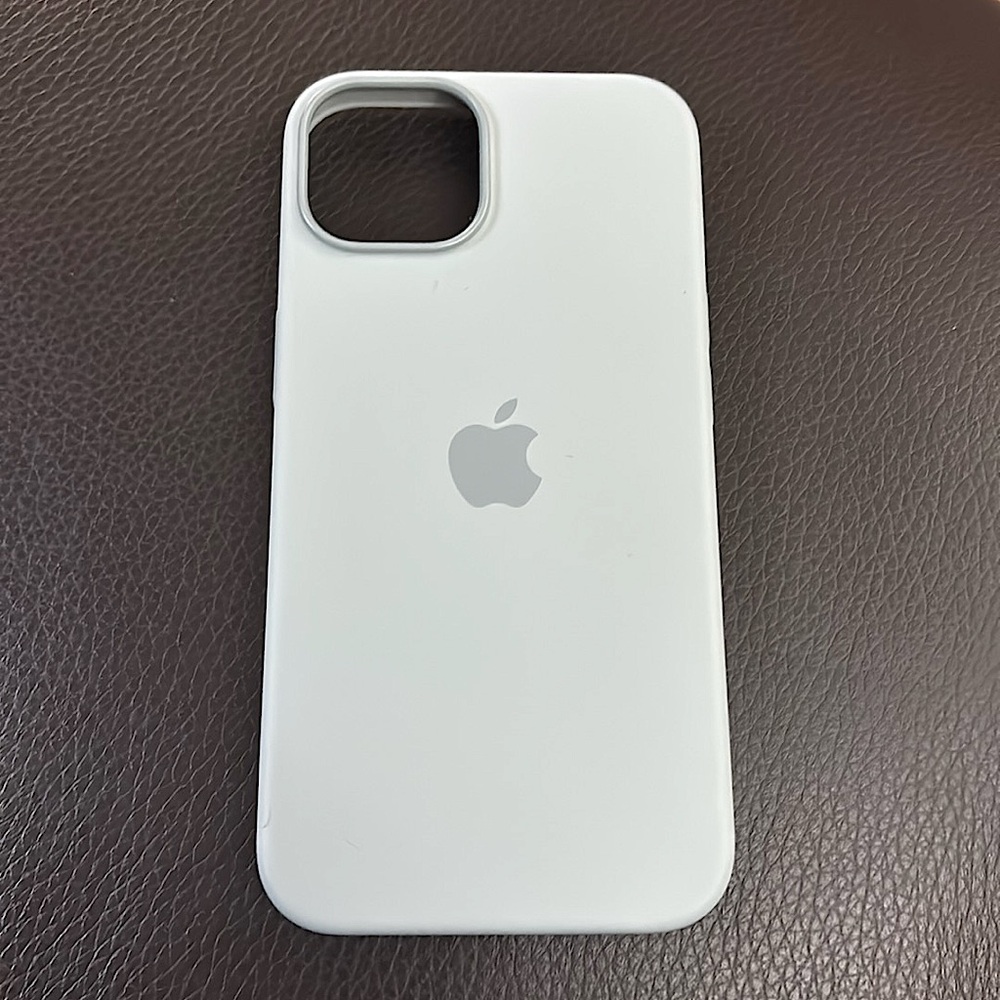 Apple iPhone 13/14 Silicone case- Light Blue
